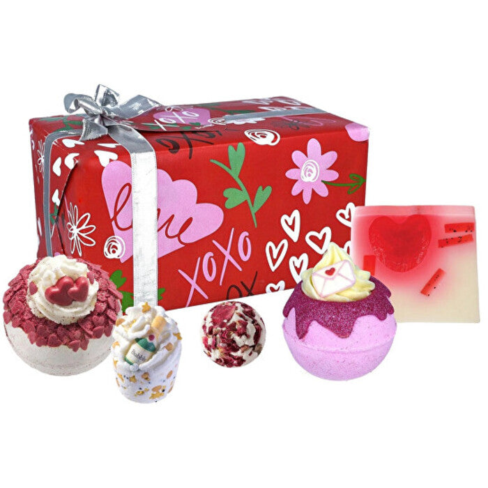 Bomb Cosmetics XOXO rinkinys