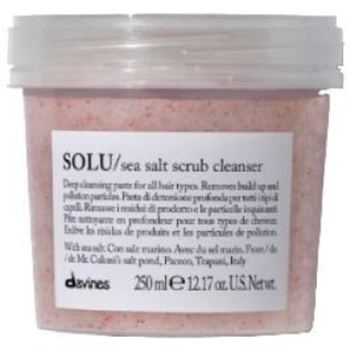 Davines Essential Haircare Solu jūros druskos šveitiklis – valomasis plaukų šveitiklis su jūros druska