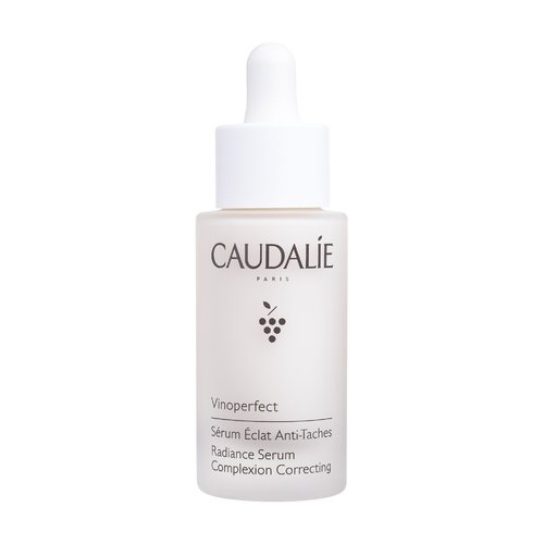 „Caudalie Vinoperfect Radiance Serum“ veido odos korekcijos serumas – skaistinamasis odos serumas nuo pigmentinių dėmių.